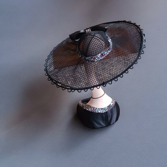 Black Hat Woman Earring Ring Small Jewelry Display - Picture 5 of 11